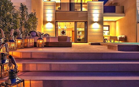 Villa Prestige: Plant, Building, Sky, Daytime, Property, Window, Tree, Urban Design, Neighbourhood, Condominium