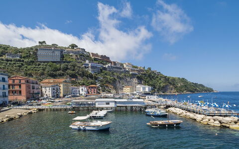 Sorrento Shore: Water, Sky, Boat, Cloud, Building, Watercraft, Vehicle, Azure, Coastal And Oceanic Landforms, Lake
