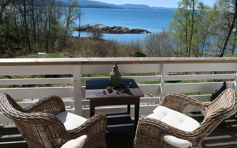 Villa Hjartnes: Sky, Furniture, Water, Plant, Property, Chair, Tree, Outdoor Furniture, Wood, Outdoor Table