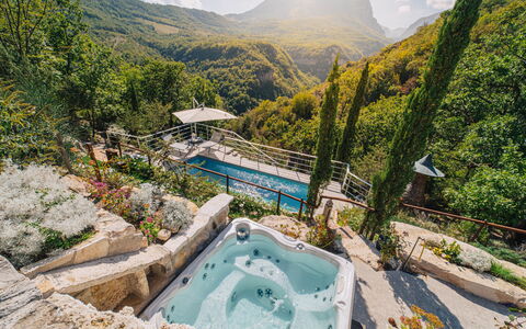 Villa Vetice: Water, Water Resources, Mountain, Plant, Sky, Natural Landscape, Body Of Water, Vegetation, Watercourse