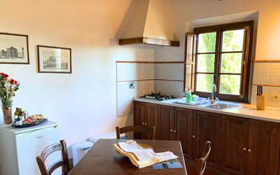 Le Fonti 3: Furniture, Interior Design, Wood, Flooring, Kitchen, Room, Table, Countertop, Floor, Kitchen & Dining Room Table