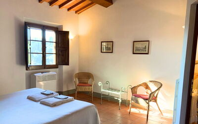 Le Fonti 6: Wall, Furniture, Interior Design, Flooring, Ceiling, Floor, Home, Room, Bed, Bedroom