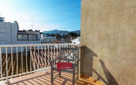 Llançà 236: Water, Plant, Property, Building, Swimming Pool, Sky, Azure, Green, Nature, Tree