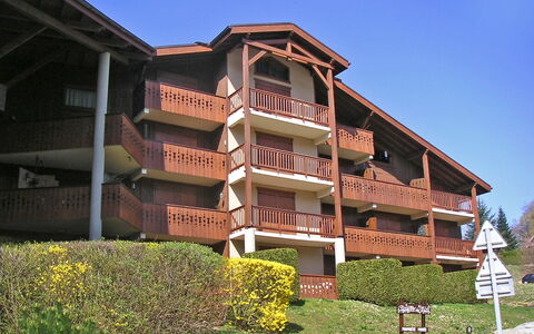 Saint Gervais 185: Property, Residential Area, House, Building, Real Estate, Home, Architecture, Apartment, Condominium, Estate