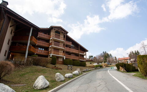 Saint Gervais 185: Residential Area, Property, House, Building, Neighbourhood, Architecture, Real Estate, Home, Road, Mixed-Use
