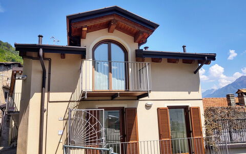 Casa degli Angeli: Sky, Property, Window, Building, Wood, Stairs, Residential Area, Door, Facade, Real Estate