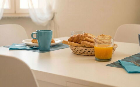 Arzachena 700: Tableware, Furniture, Serveware, Drinkware, Food, Dishware, Cup, Table, Coffee Cup, Plate
