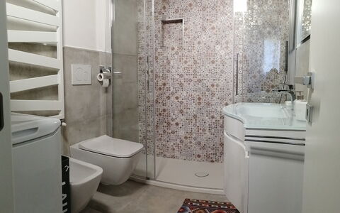 App. Il Sasso Di Olina: Plumbing Fixture, Sink, Property, Bathroom Sink, Bathroom, Purple, Mirror, Tap, Bathroom Cabinet