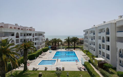 Algarve Treasure: Swimming Pool, Resort