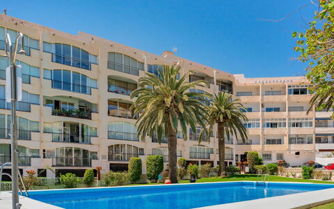 Mirador del Bendito: Water, Plant, Building, Daytime, Property, Sky, Swimming Pool, Azure, Tree, Body Of Water