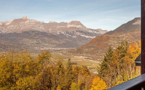 La Pointe D'Anterne: Sky, Cloud, Mountain, Plant Community, Ecoregion, Natural Landscape, Leaf, Highland, Larch, Sunlight