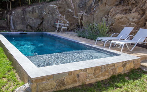 Il Talamo: Water, Plant, Water Resources, Azure, Rectangle, Leisure, Grass, Swimming Pool, Composite Material
