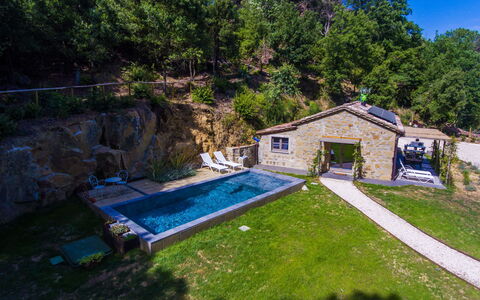 Il Talamo: Building, Plant, Property, Window, Blue, Nature, Azure, Swimming Pool, Botany, Tree