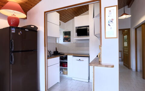 Saint Gervais 405: Cabinetry, Furniture, Property, Kitchen Appliance, Countertop, Kitchen, Building, Wood, Interior Design
