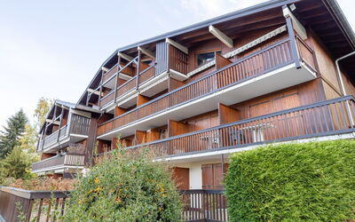 Saint Gervais 405: Sky, Plant, Building, Property, Window, Urban Design, Condominium, Tree, Neighbourhood, Wood