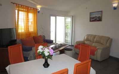 Accommodation:&nbsp;Ivanka 121.1