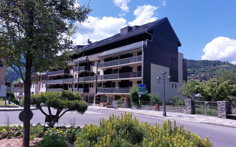 Saint Gervais 410: Cloud, Plant, Sky, Building, Tree, Urban Design, Shade, Condominium, Leisure, Landscape