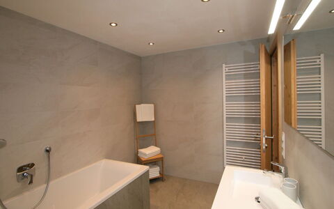 Rosina: Bathtub, Tap, Plumbing Fixture, Property, Sink, Bathroom, Building, Bathroom Sink, Wood