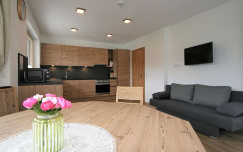 Rosina: Flower, Furniture, Property, Comfort, Cabinetry, Table, Wood, Building, Living Room, Flooring