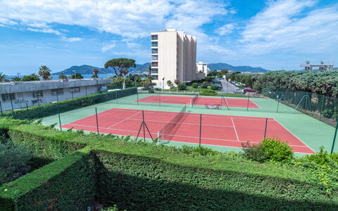 Cannes 595: Water, Sky, Property, Plant, Building, Cloud, Swimming Pool, Tree, Residential Area, Grass