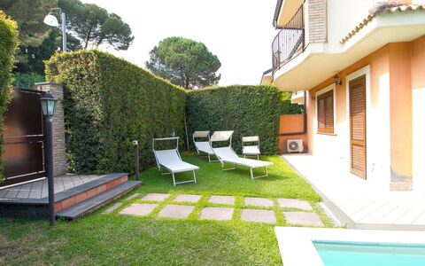 Villa Dei Castagni: Plant, Property, Green, Building, Tree, Sky, Land Lot, Grass, House, Yellow