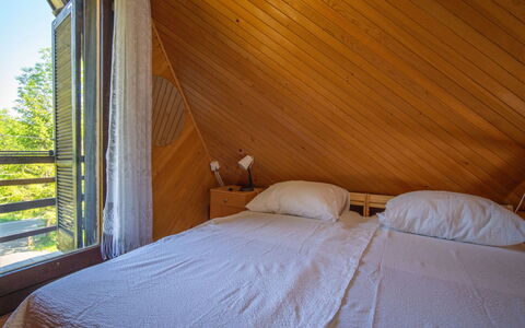 The Fox: Furniture, Comfort, Plant, Wood, Shade, Bed, Hardwood, Tints And Shades, Tree