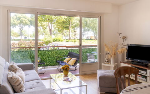 Les Pêcheries: Furniture, Property, Comfort, Azure, Wood, Textile, Building, Interior Design, Bed Frame, Bed
