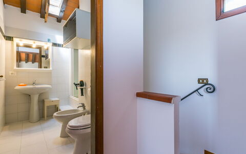 Dependance di Villa Magna: Property, Mirror, Plumbing Fixture, Building, Tap, Sink, Toilet, Bathroom Sink, Bathroom, Interior Design