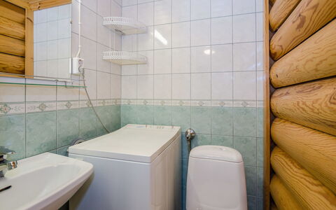 Purnutar B: Bed, Furniture, Bedroom, Interior Design, Bedding, Bed Sheet, Flooring, Wood, Floor, Room