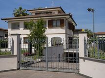 Villa Delle Statue