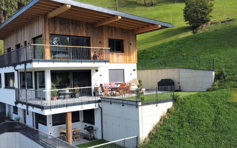 Martina: Property, Building, Plant, House, Window, Land Lot, Tree, Wood, Urban Design, Real Estate