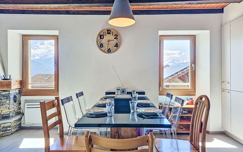 Tilleul: Furniture, Wood, Interior Design, Table, Chair, Flooring, Ceiling, Kitchen & Dining Room Table, Dining Room, Floor