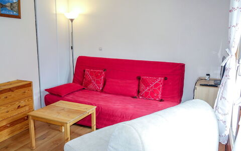 Les Contamines 500: Bedroom, Furniture, Room, Bed, Property, Interior Design, Bed Sheet, House, Bed Frame, Building