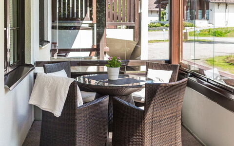 Point Vale 3: Apartment, Condominium, Swimming Pool, Dock, Marina, Resort, Hotel, Resort Town, Walkway