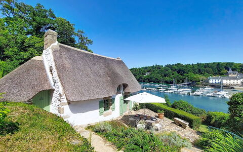 La Chaumière: Shrub, House, Cottage, Roof, Home, Land Lot, Rural Area, Thatching, Garden, Estate