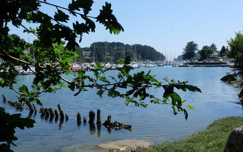 La Chaumière: Blue, Water, Body Of Water, Waterway, Watercourse, Boat, Lake, Bank, Watercraft, Coastal And Oceanic Landforms