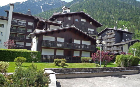 Chamonix 10: Plant, Building, Sky, Mountain, Property, Window, Cloud, House, Tree, Land Lot