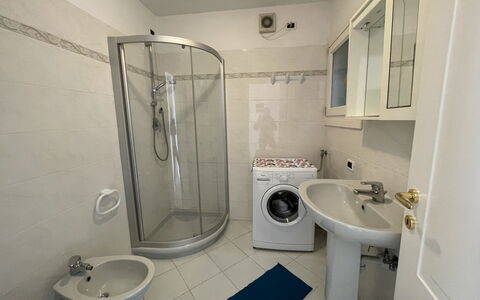 Villa Panoramica: Plumbing Fixture, Tap, Sink, Property, Shower Head, Mirror, Bathroom, Bathroom Sink, Building, Purple