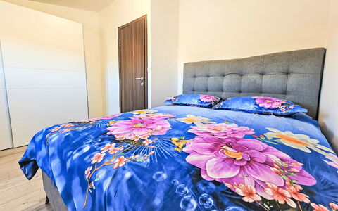Aurora: Bedroom, Bed Sheet, Linens, Bed, Bedding, Textile, Interior Design, Furniture, Bed Frame, Pillow