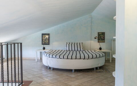 Villa Bougainvillea: Product, Building, Wood, Comfort, Flooring, Floor, Hardwood, House, Ceiling, Living Room
