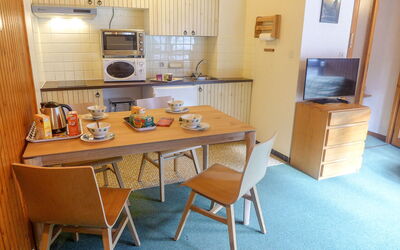 Accommodation:&nbsp;L'Aiguille du Midi 145.9