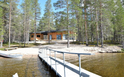 Villa Livo: Balcony, Apartment, Shade, Glass, Condominium, Handrail, Porch, Daylighting, Deck, Outdoor Furniture