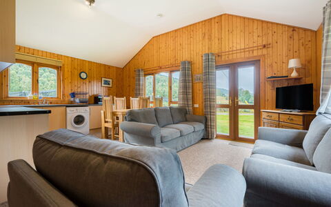 Balnain 3 Bed: Property, Furniture, Picture Frame, Comfort, Wood, Interior Design, Lamp, Building, Living Room, Floor
