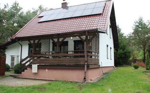 Wałpusz: Plant, Building, Window, Sky, Tree, House, Wood, Cottage, Roof, Real Estate