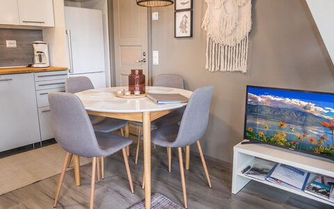 Rukaköngäs 21: Furniture, Interior Design, Flooring, Floor, Wood, Room, Chair, Table, Kitchen & Dining Room Table, Dining Room