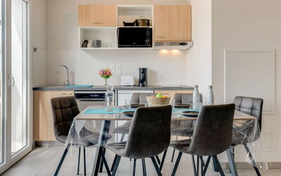 Accommodation:&nbsp;Soleil Couchant B03 805.6