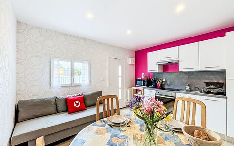 Les Bégonias: Interior Design, Flooring, Floor, Furniture, Ceiling, Apartment, Room, Major Appliance, Kitchen, Countertop