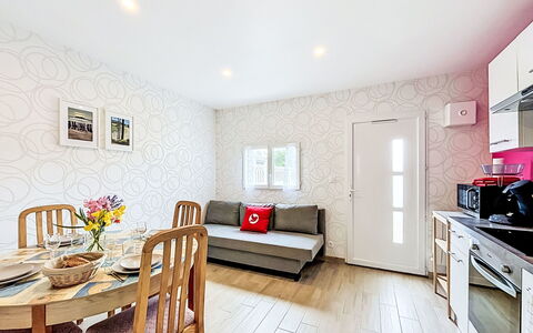 Les Bégonias: Interior Design, Major Appliance, Flooring, Furniture, Floor, Room, Ceiling, Kitchen, Apartment, Home