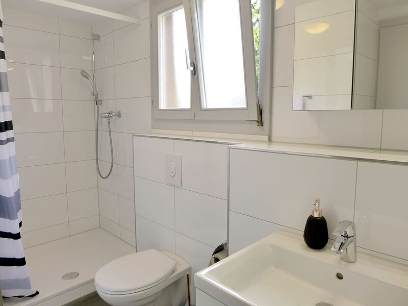 Accommodation:&nbsp;Henry'S 300 130.1