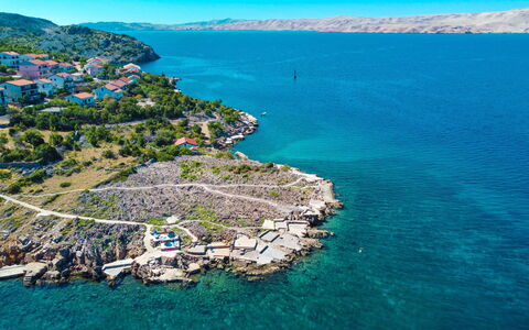 Emili & Elias: Water, Sky, Water Resources, Blue, Natural Landscape, Coastal And Oceanic Landforms, Landscape, Mountain, Headland, Shore